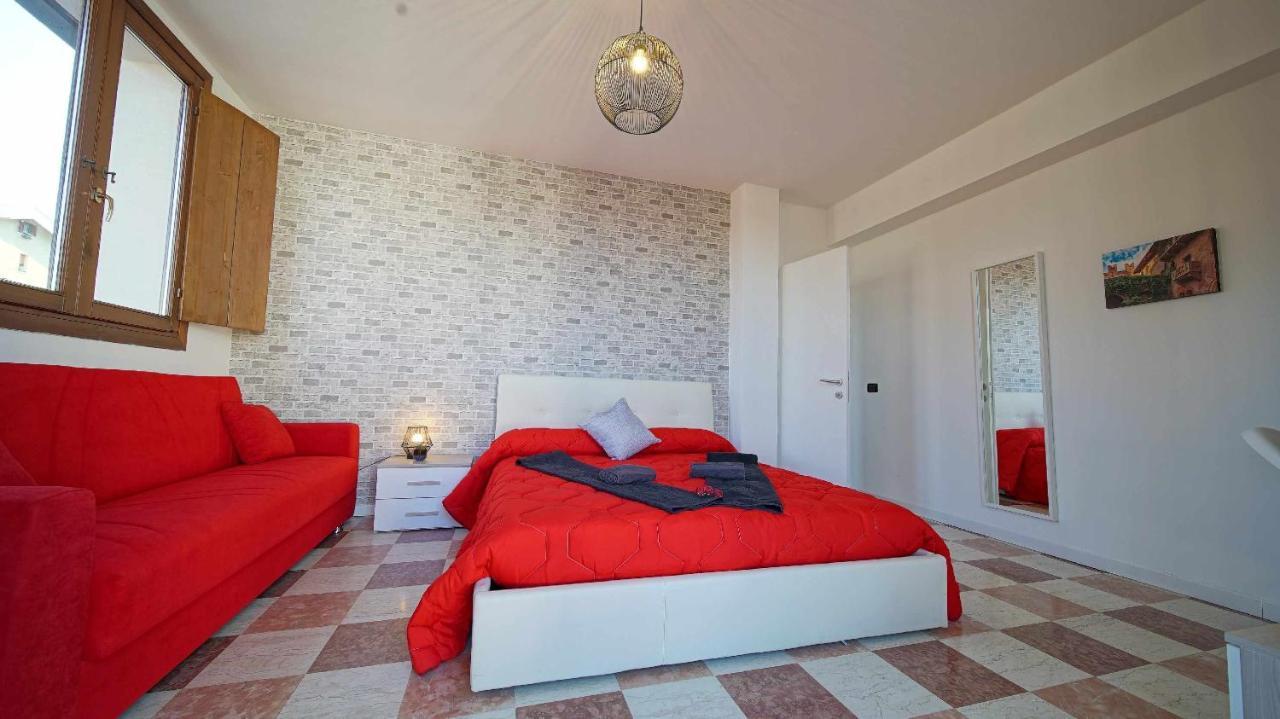 Destiny Home 7 Verona Fiera Buitenkant foto